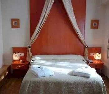 Hotel Cruz De Gracia 2*